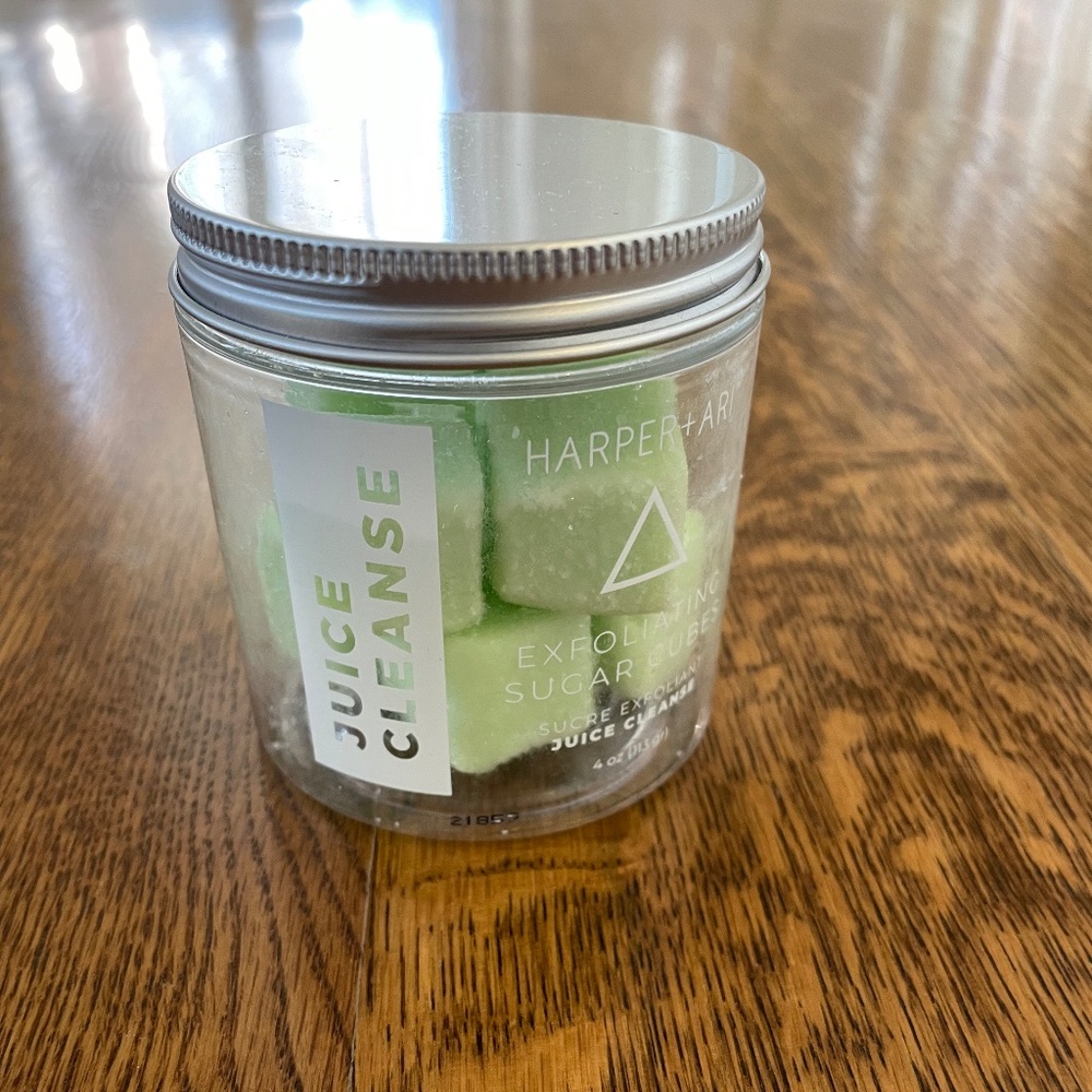 Harper + Ari Exfoliating Sugar Cubes- NWOT